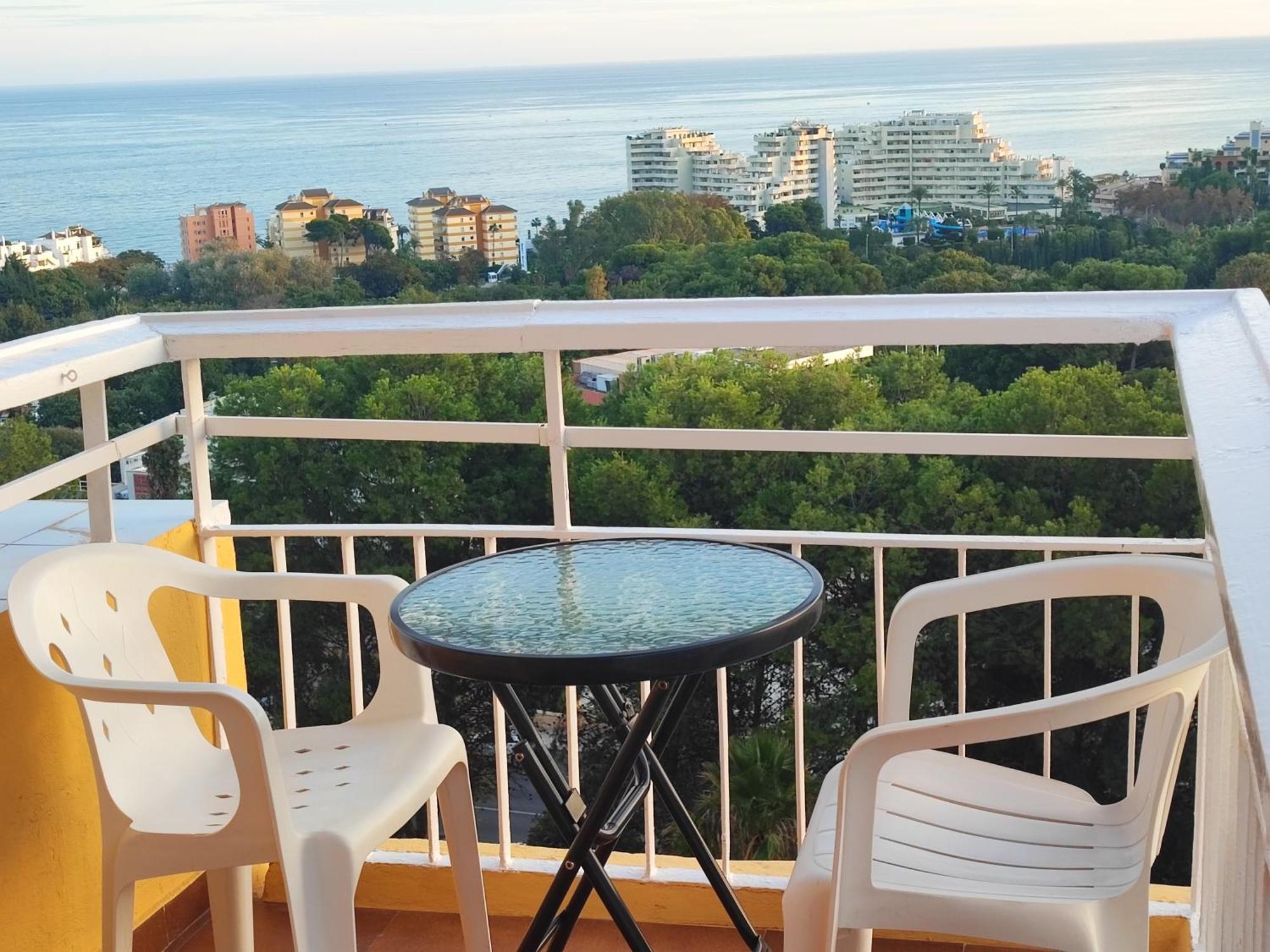 Hercules Paradise 531 Apartamento Con Vistas Al Mar Mediterraneo En Benalmadena A Pasos Del Centro Y Su Vibrante Zona Comercial Disfruta De Una Experiencia Unica En La Costa Del Sol Malaga Andalucia Well-Connected To The Airport Esterno foto